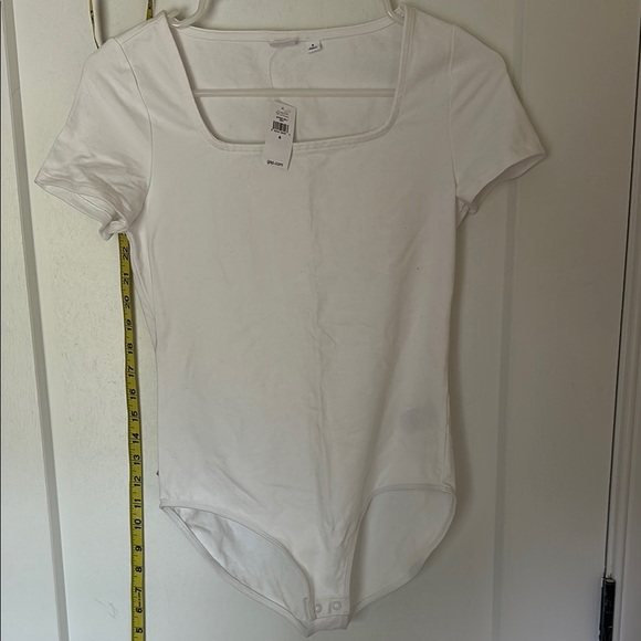 GAP White Fitted Short Sleeve Bodysuit - Picture 1 of 4